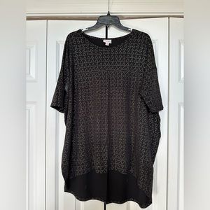 Medium Lularoe Irma Tunic